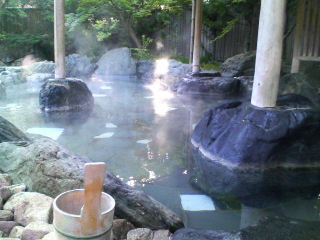 茶寮宗園の露天風呂